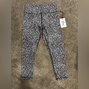 Black and White Zyia Patterned Leggings
